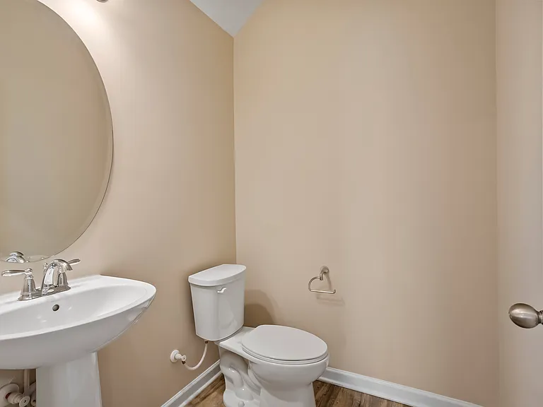 210 Adobe Pl — Photo 16