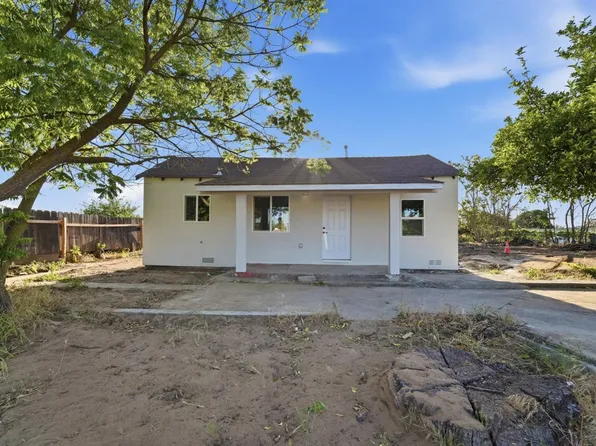 696 Pedersen Rd, Oakdale, CA 95361
