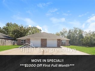 1951 S 11th Pl, Rogers, AR 72758