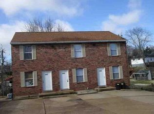 3865 Crest Circle Dr, Arnold, MO 63010