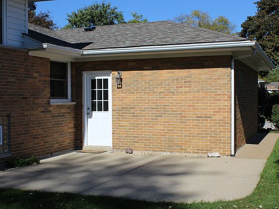4th image of 1105 W Miner St