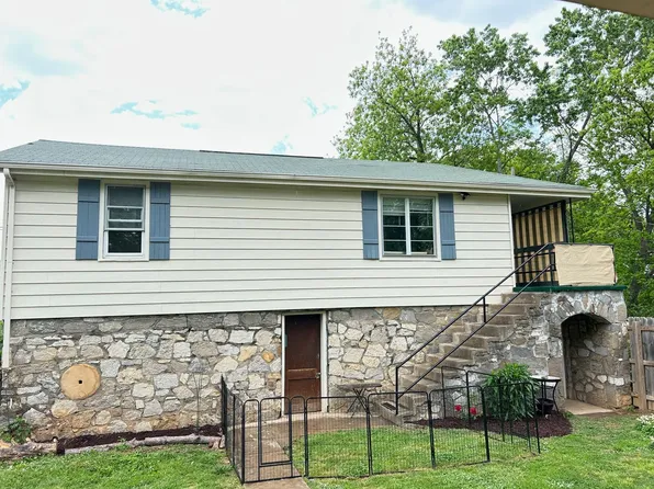 154 Mulberry St, Newport, TN 37821