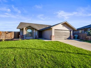 1128 Raymond Dr, Modesto, CA 95351