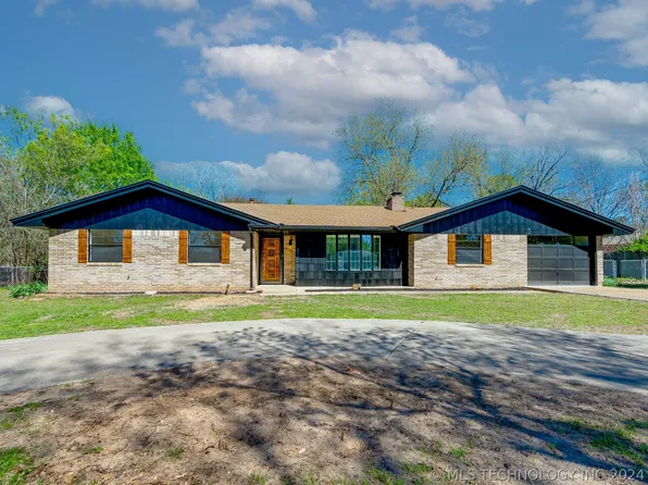 412 N Hillcrest St, Ada, OK 74820