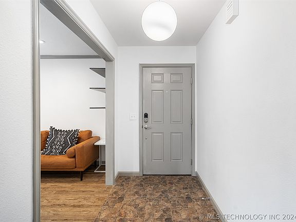 5th image of 3707 S Granite Ave