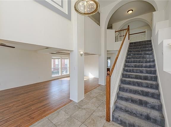 4th image of 257 Brookdale Dr