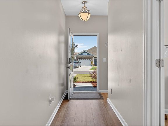 4th image of 302 Portofino Dr.