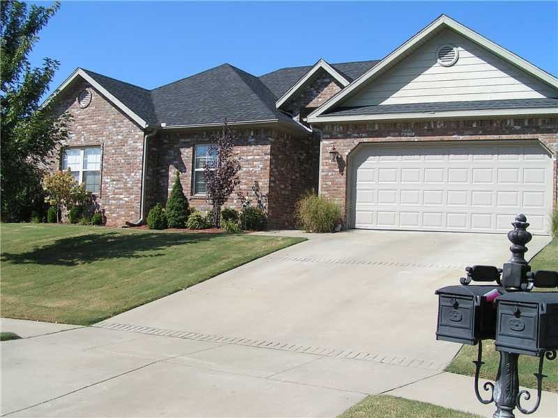1st image of 2736 W Sauter Ln
