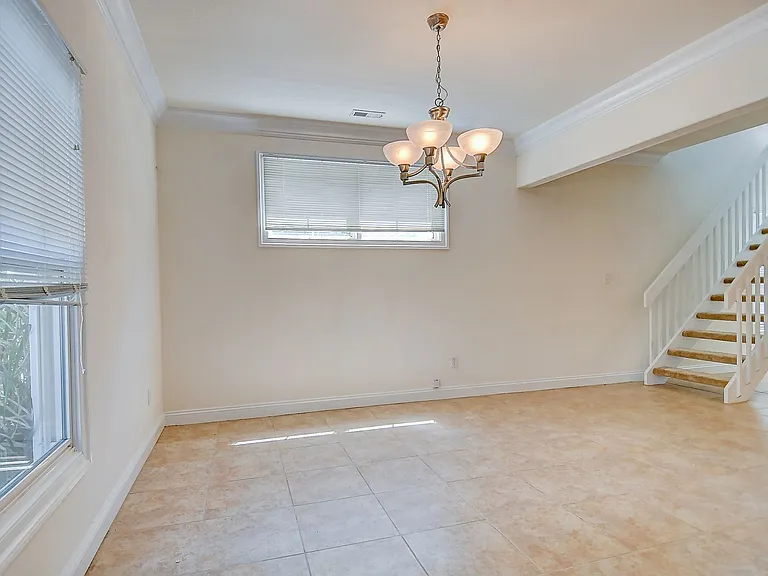 2224 W Berrie Cir — Photo 14