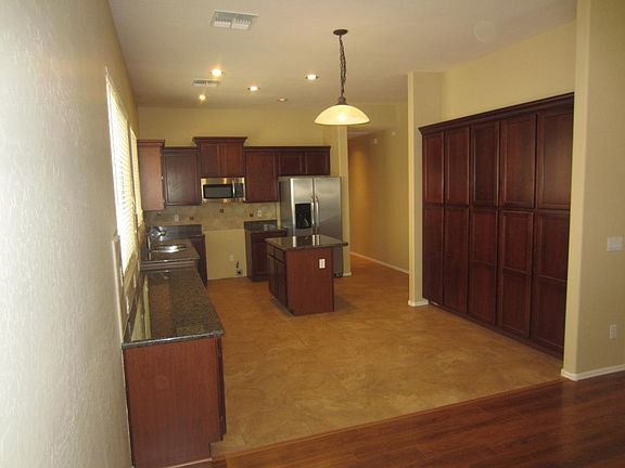 4th image of 4720 E Peach Tree Dr