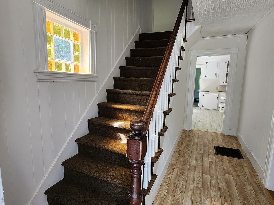 94 Holyoke Avenue, Rumford, ME 04276 Zillow