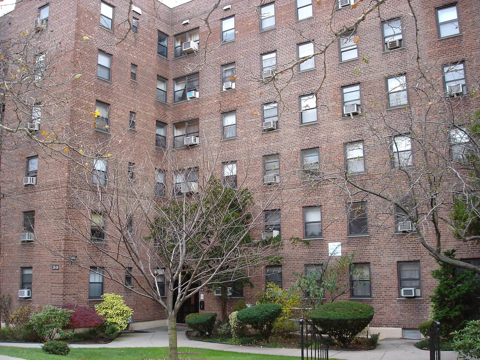 138-18 28th Rd APT 6D photo 1