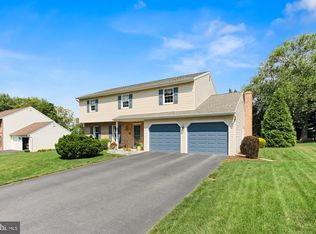 349 Kirkham Dr, York, PA 17402
