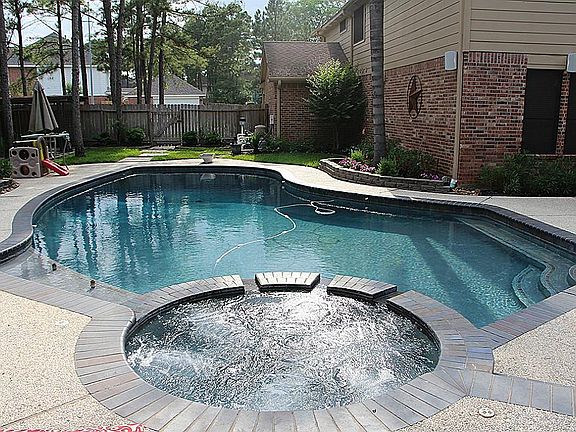 STUNNING! BE THE ENVY OF THE NEIGHBORHOOD! THIS LITTLE PIECE OF HEAVEN OFFERS OUTSIDE SURROUND SOUND