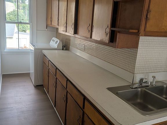 4th image of 15 Ericsson St APT 3