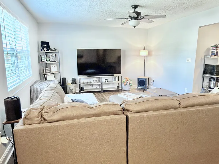 10775 Jolyne Cir — Photo 6