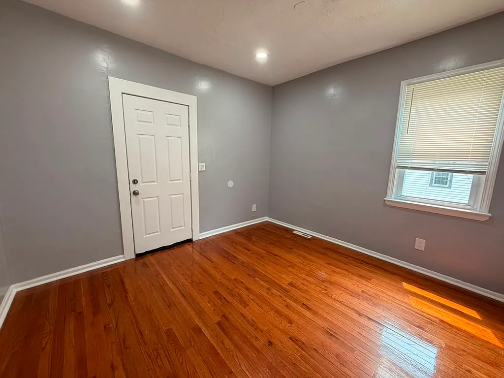 3 bed, $1,900 — Photo 4