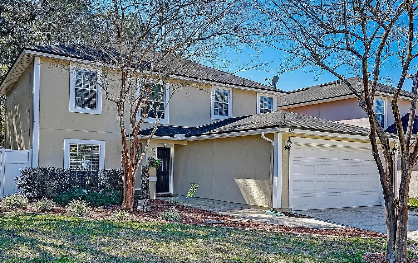 5 bed, 2249 sqft, $3,200 — Photo 1