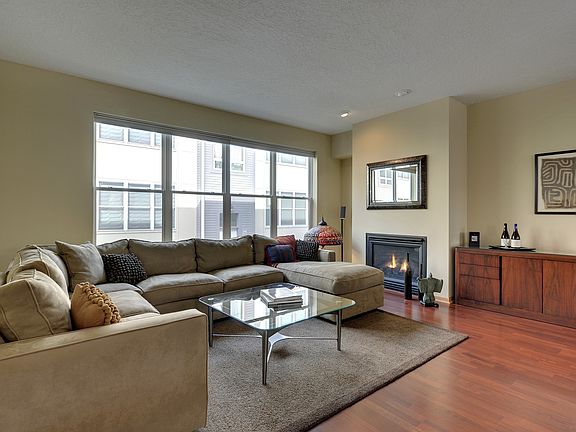 3rd image of 2341 River Pointe Ln