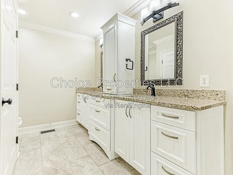 1174 Robinhood Cir — Photo 16