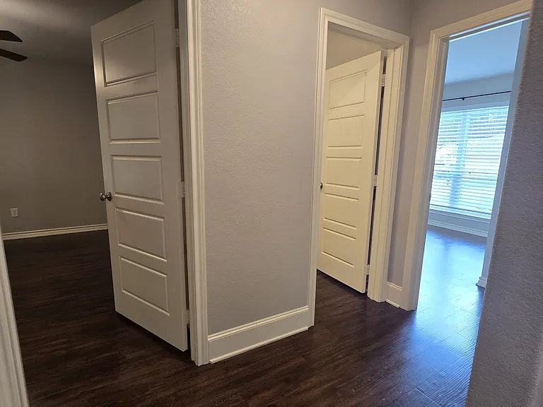 19866 Meadow West Ln — Photo 6