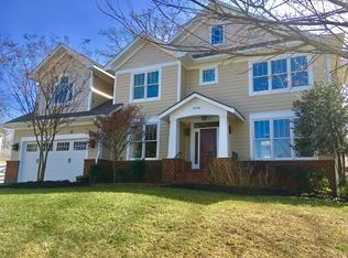 8741 Cherry Dr, Fairfax, VA 22031