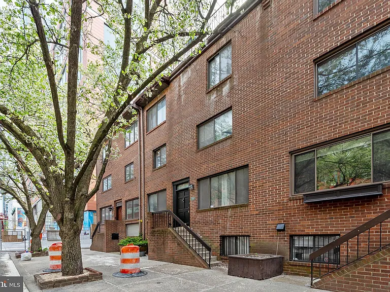 2028 Arch St — Photo 30