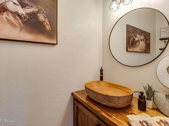 5th image of 26990 Wilson Cemetery Rd