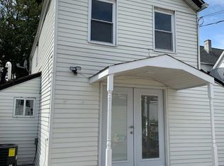 31 Devon St, Kearny, NJ 07032