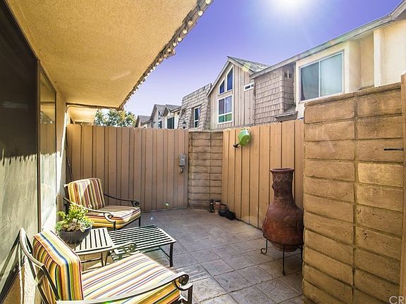 3rd image of 18631 Collins St APT 11