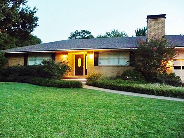1st image of 524 Melody Ln