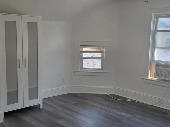(undisclosed Address), Richmond Hill, NY 11418