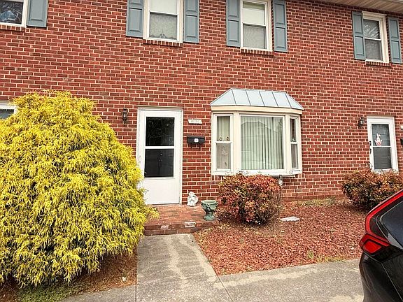 2nd image of 431 W Burwell St