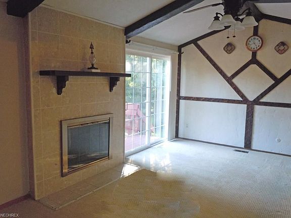 5th image of 8637 Center Dr