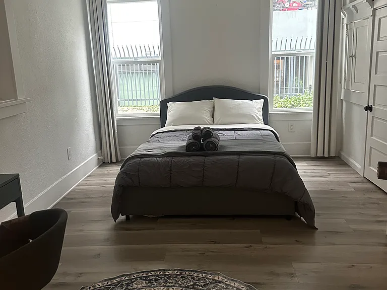 6136 Carlos Ave — Photo 15