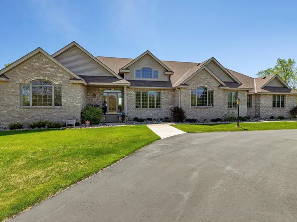 5029 Red Hawk Ct, Saint Cloud, MN 56301