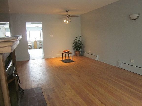 4th image of 3824 N Oak Park Ave