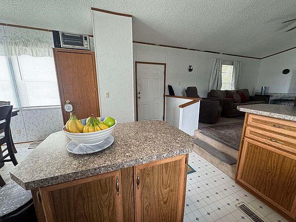 2nd image of 302 S Main St