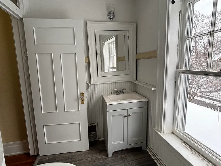 5 Rowley St #3 — Photo 7