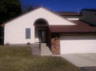 2829 26th St NW, Rochester, MN 55901