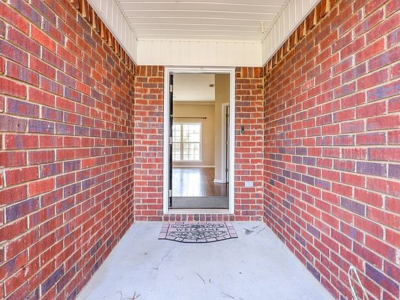 4th image of 255 Mill Pond Ln SE