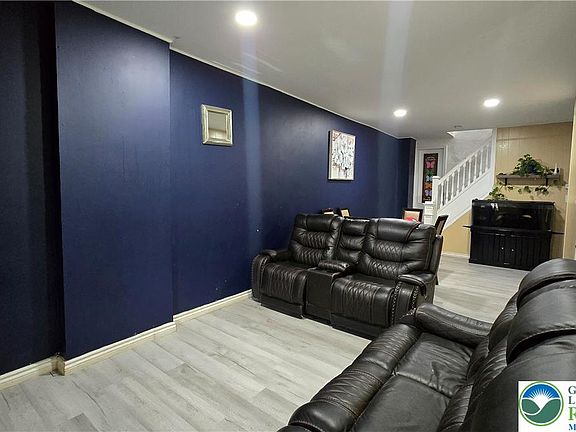 3rd image of 909 N 6th St