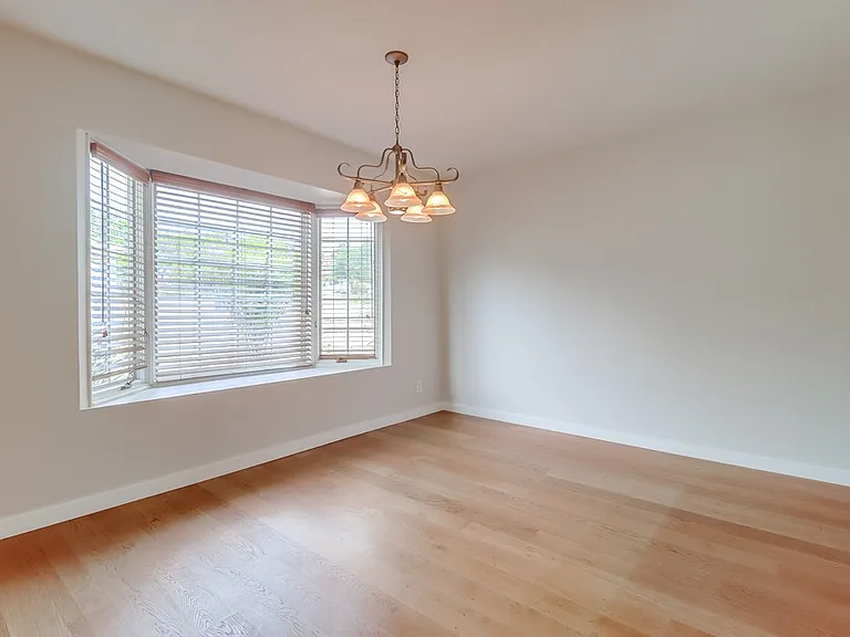 8120 Melrose Ln — Photo 4