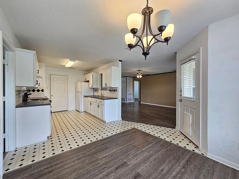 4609 Telluride Dr — Photo 6
