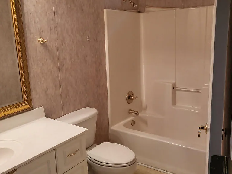 406 Royal Crest Cir — Photo 19