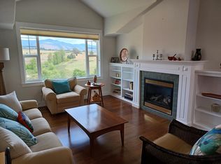 988 Golden Aspen Pl, Ashland, OR 97520