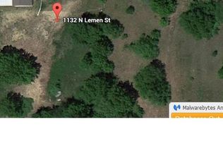 1132 N Lemen St, Fenton, MI 48430