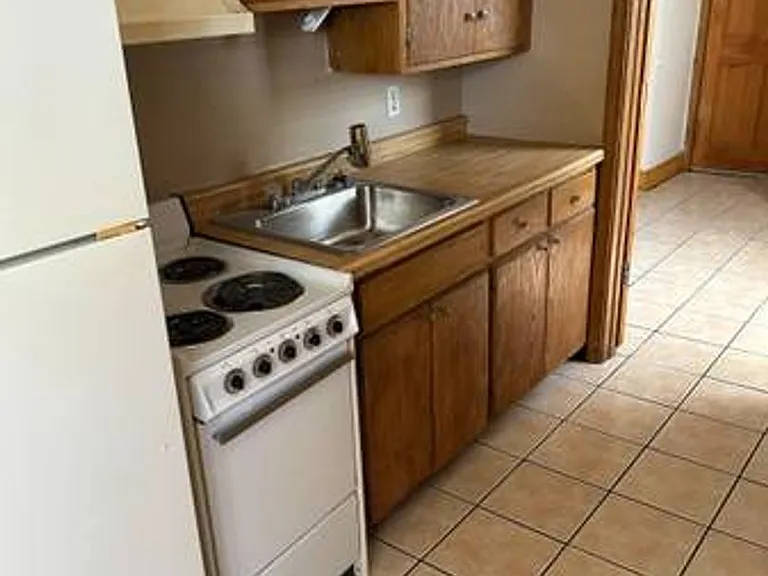 1846 Walnut St — Photo 14