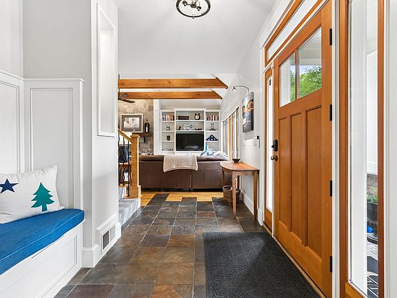 5th image of 18 Paddock Way