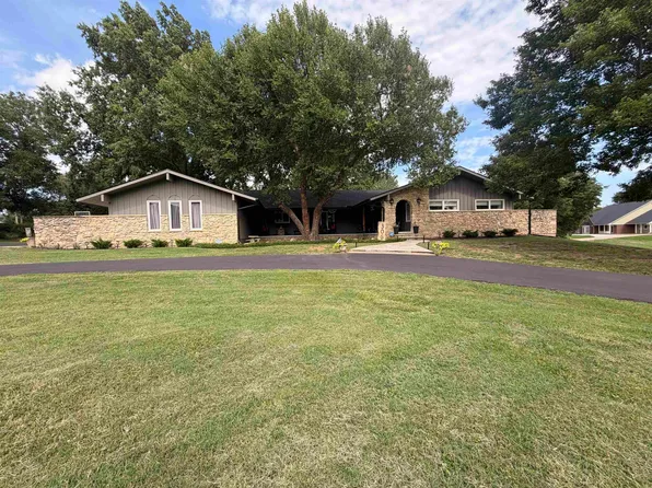306 S Centennial Rd, Arkansas City, KS 67005